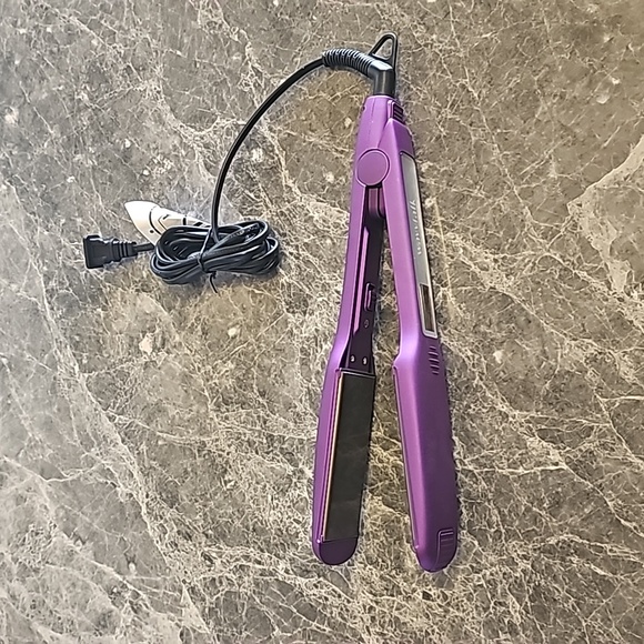 WAVYTALK Flat Iron 100% Pure Titanium Plates - Picture 7 of 9